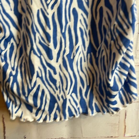 Women’s NWT DIANE VON FURSTENBERG BLUE ZEBRA PRINT CAMI TOP S, AND SKIRT XS SET - Picture 10 of 16